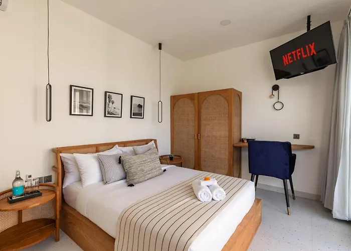 2bd Stylish By The Berawa With Rooftop Villa