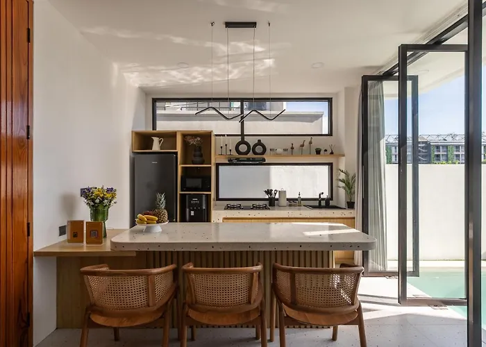 2bd Stylish By The Berawa With Rooftop Canggu