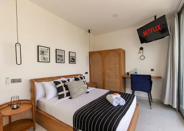 2bd Stylish By The Berawa With Rooftop Villa