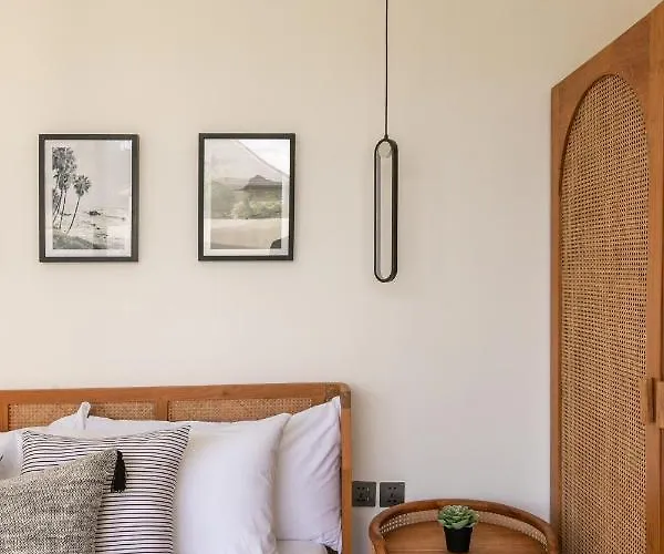 2bd Stylish By The Berawa With Rooftop Villa Canggu